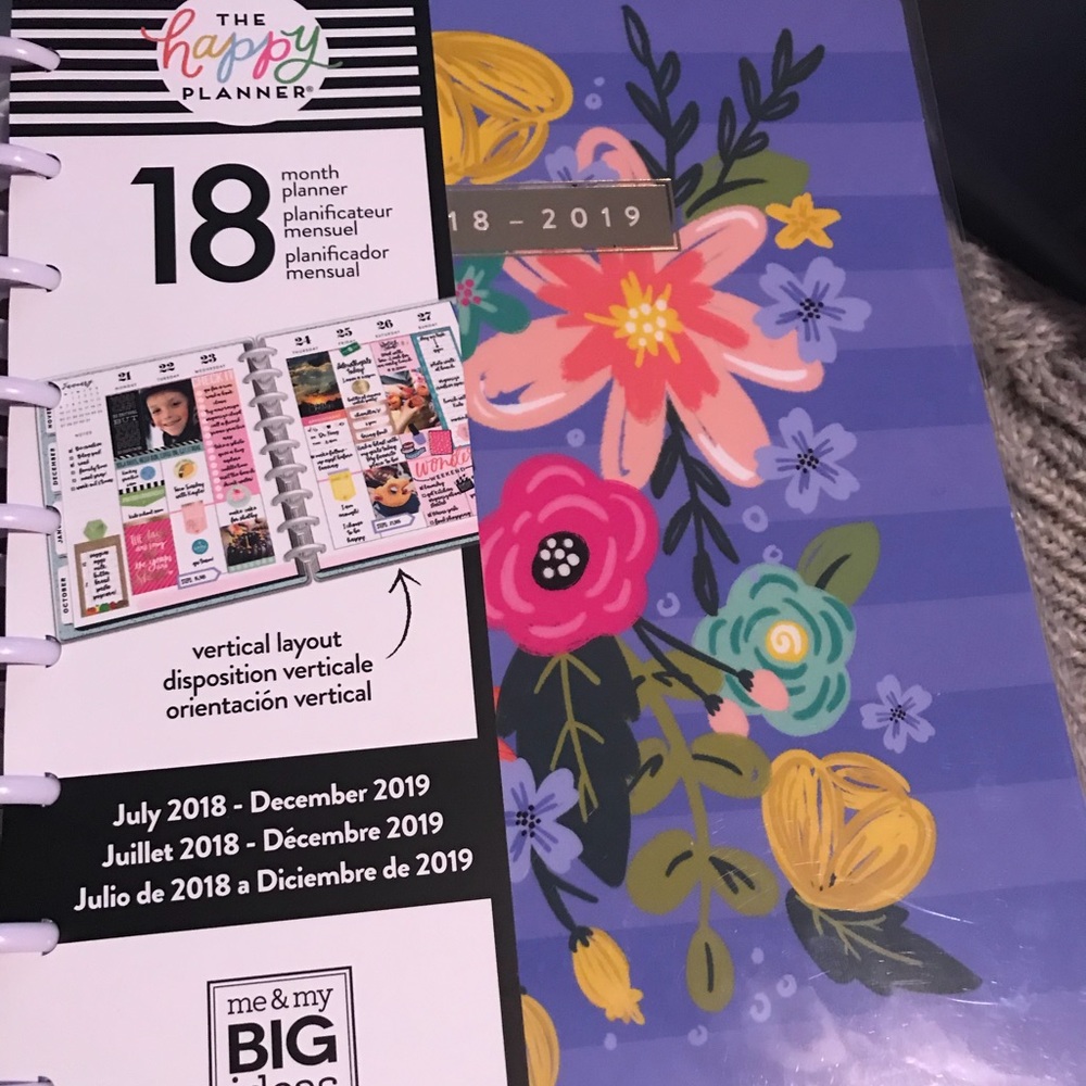 Brand New Happy Medium/Classic Planner 18 months.